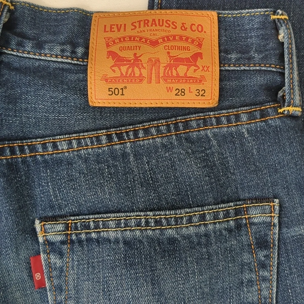 Levis 501 Japanese Made Button Fly Jean Sz 28